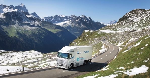 LA FLOTA DE CAMIONES XCIENT FUEL CELL DE HYUNDAI SUPERA EL MILLÓN DE KILÓMETROS. <a href="/HyundaiEsp/">Hyundai España</a> <a href="/HyundaiPR_es/">Hyundai Prensa</a> <a href="/satrusteguipolo/">Polo Satrustegui</a> <a href="/jjmsaavedra/">Juanjo Martinez</a> <a href="/DeSdelarocha/">Santiago de la Rocha</a> <a href="/PremsaMotorCat/">APMC</a> #Hyundai #APMCmotor