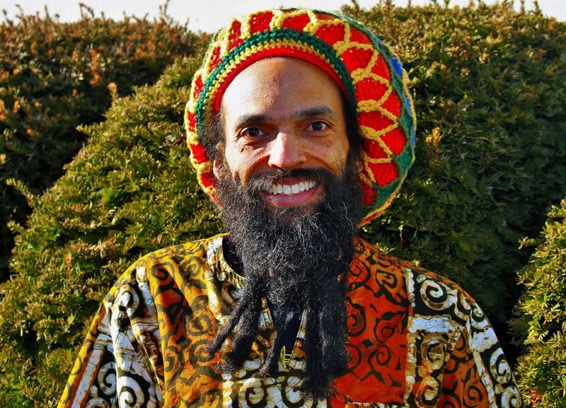 NewEconomics's tweet photo. In 2016, a food co-op called the Renaissance Community Co-op opened in a Black neighborhood in Greensboro, NC. Lessons from RCC have been taken to heart by the Dayton co-op organizers. 🌱

In Dayton, Ohio, a Food Co-op Heralds a “Black Renaissance” - https://t.co/LRcMkCaqWC https://t.co/xsnZUVggnu