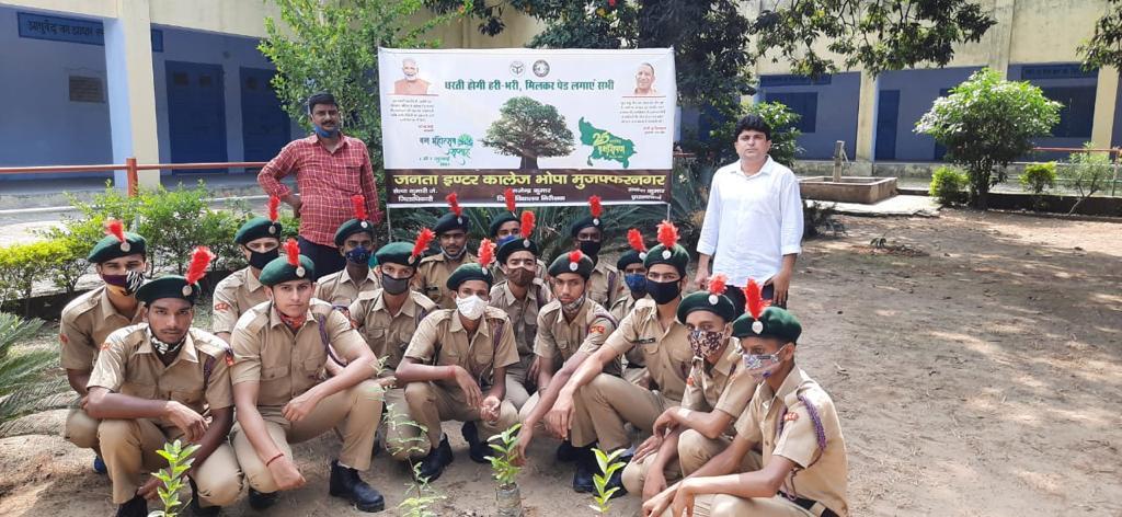 DFO_MUZ's tweet photo. वृक्षारोपण जन आंदोलन 2021 अंतर्गत जनपद मुज़फ्फरनगर में दिनांक 4 जुलाई 2021 का आवंटित लक्ष्य 25,06,400 के सापेक्ष 26 विभागों द्वारा 25,14,056 पौधे रोपण किया गया है, अभियान में समस्त जनप्रतिनिधि ,अधिकारी/कर्मचारी ,स्कूल,कॉलेज, निजी संस्था ,कृषक, तथा जनमानस द्वारा प्रतिभाग किया गया। https://t.co/JYcgASlC4I