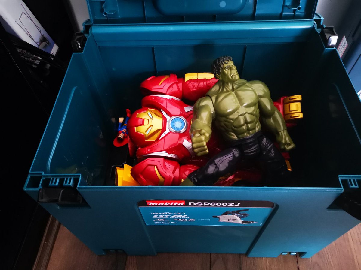 When you ask your son to put his toys away 😳 comes back in and he says dad I love my new toy boxes 🙄😂😂😂😂 looks like I'll have to order new 😱🤣🤣 #makpak <a href="/MakitaUK/">Makita UK</a>