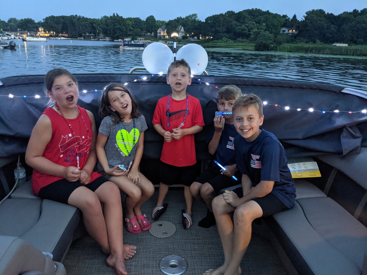 EllermanLindsay's tweet photo. Glad we are all here! #FourthofJuly #Ellerman2021 #Eatherton2021 @CoachEllerman https://t.co/rGwL4UtWTZ