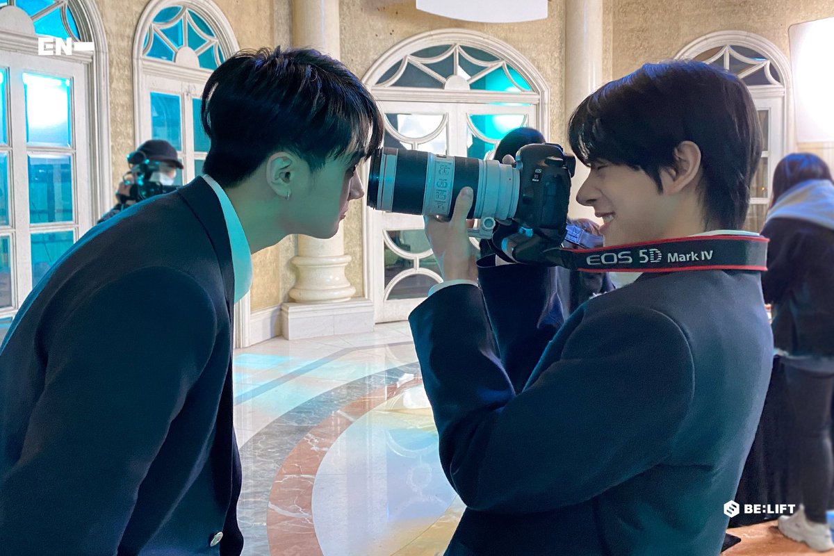 ไอดอล                                 แฟนไซต์