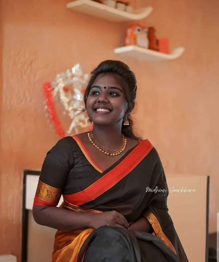 একজন বিশ্বাসী কালো মেয়ে😍
   হাজারো সুন্দরী রূপবতীর👰
          চাইতে উত্তম❤