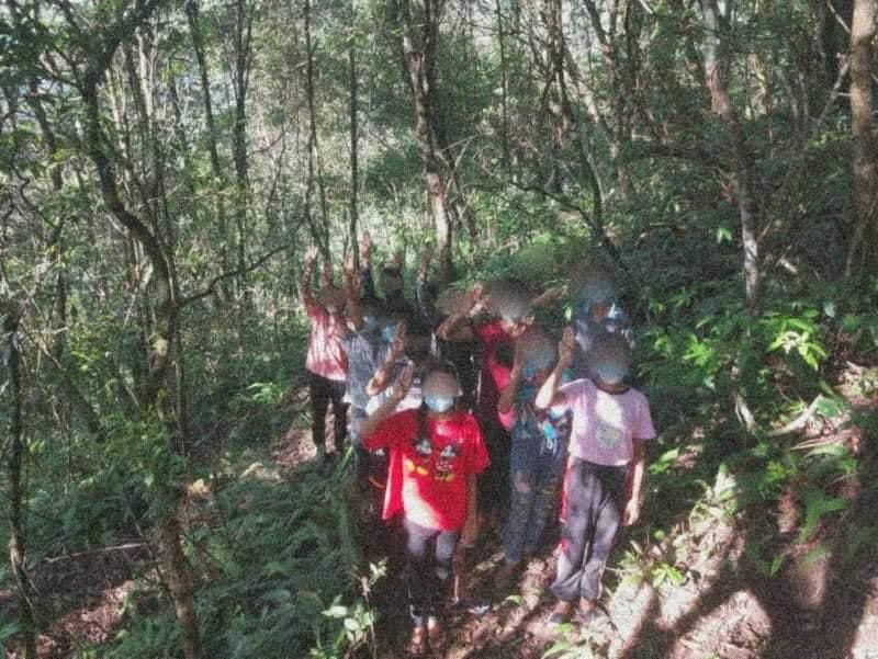 sggrvlyouth's tweet photo. A group of young people in #Mogok continued their guerrilla strike against military regime today.

 #WhatsHappeningInMyanmar 
#July4Coup https://t.co/oXS9oadevT