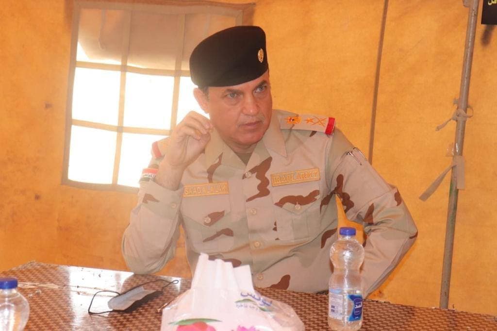 Al_thawaq's tweet photo. هذا الرجل الشجاع لو اراد المنصب ويبحث عن المناصب چان لكيتوه منبطح للامريكان 

بس سيد سعد العلاق الكل يعرفه رجل شريف ويحب العراق وما يجامل الفاسدين والعملاء 

سيد سعد تجميدك كان بامر السفارة الامريكية وهذا فخر وشرف لك انك ازعجت الامريكي
#اقالة_بامر_امريكا https://t.co/rGQYl7wPmv
