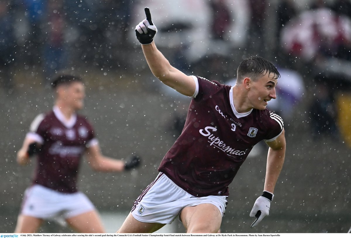 Galway_GAA's tweet photo. All over here in Roscommon and Galway come away victorious 🥳
📸@sportsfile 
@SupermacsIRE #riseofthetribes #ConnachtSFC https://t.co/0cFISMI4Zx