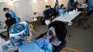 cmusician's tweet photo. NDP Health Critic France GΓ©linas: "Doug Ford's cuts to our public health units have left Ontarians with less urgent services during this pandemic, more concerns, and nowhere to turn to for help." .. https://t.co/UxbUXSEaSG #Ontario #NDP #leadership #healthcare #onpoli #ohealth https://t.co/FWQJ4UKTRW