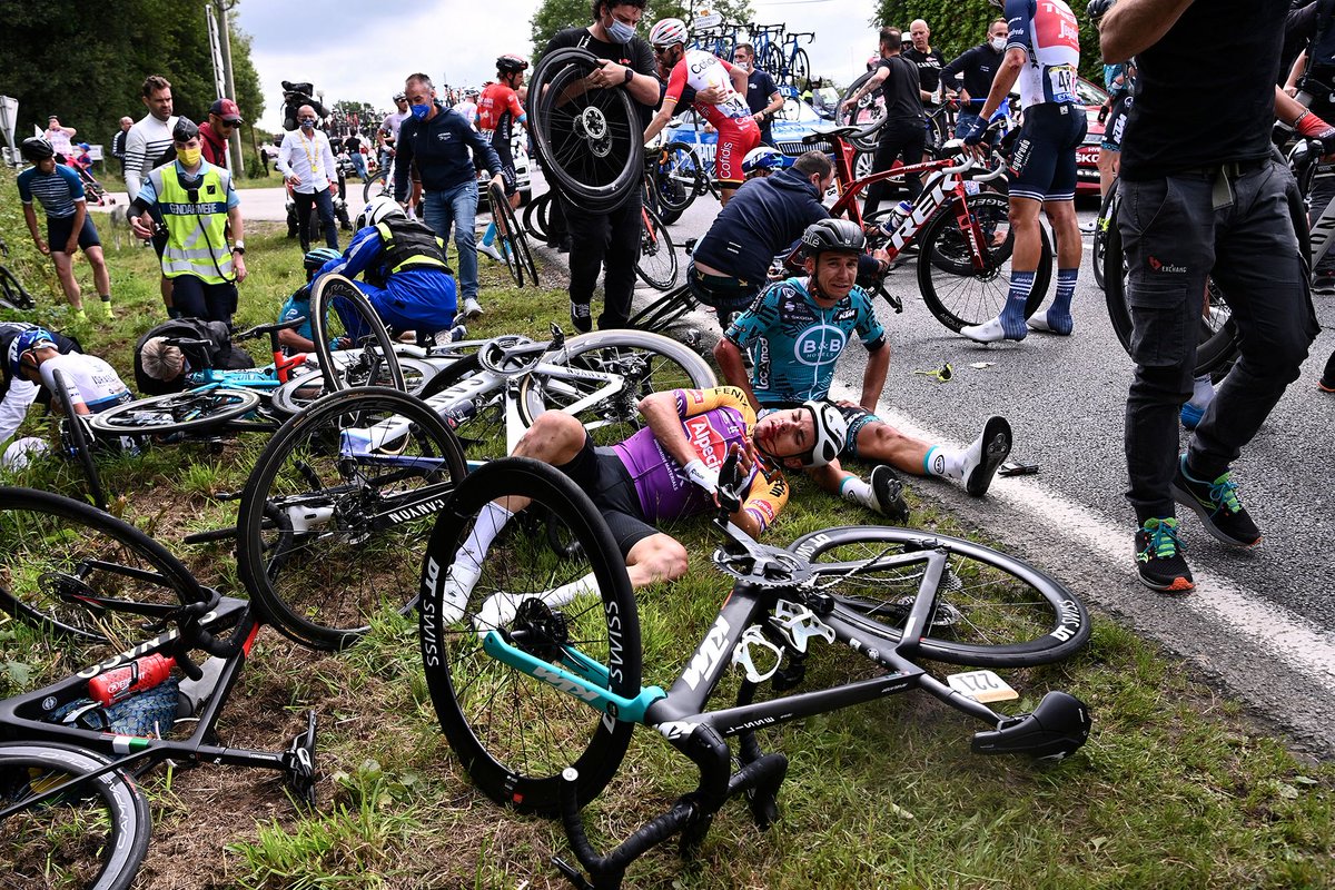 francishare's tweet photo. @NBCSPORTS has whitewashed all human interest from @LeTour broadcasts. WHY aren’t the guys together in the booth? WHY no pre-race discussions? WHY are Christian &amp; Chris in a studio, and in BAD suit &amp; tie combos? WHY so few local stories? WHY no Jens Voigt? Pathétique! #TDF2021 https://t.co/yB3NFzeUQI