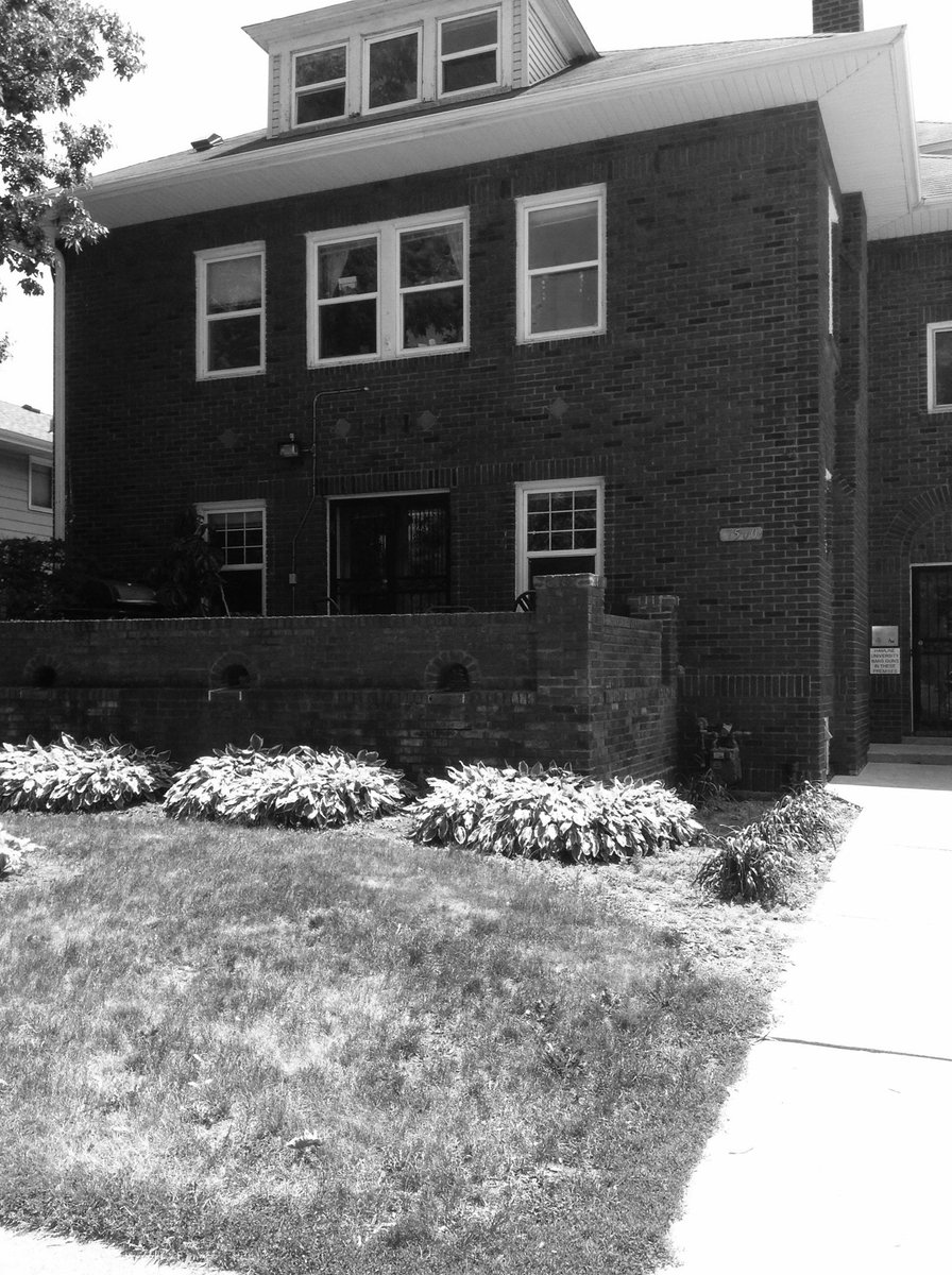 richneumeister's tweet image. The &apos;place&apos; nearly 50 years ago, were I would party a bit, and sometimes with others, sing limericks (from the front porch) across the way.

#differentera