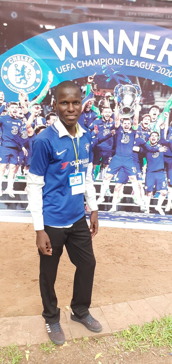DialloIssouf15's tweet photo. On n'y est c'est aujourd'hui la fête du trophée au parc national de Bamako. Avec @ChelseaFC 
@DialloIssouf15 @SeydinaOumar28 
@ChelseaMaliFC @didierdrogba @ChelseaMaliFC https://t.co/N3Nq9djdvN