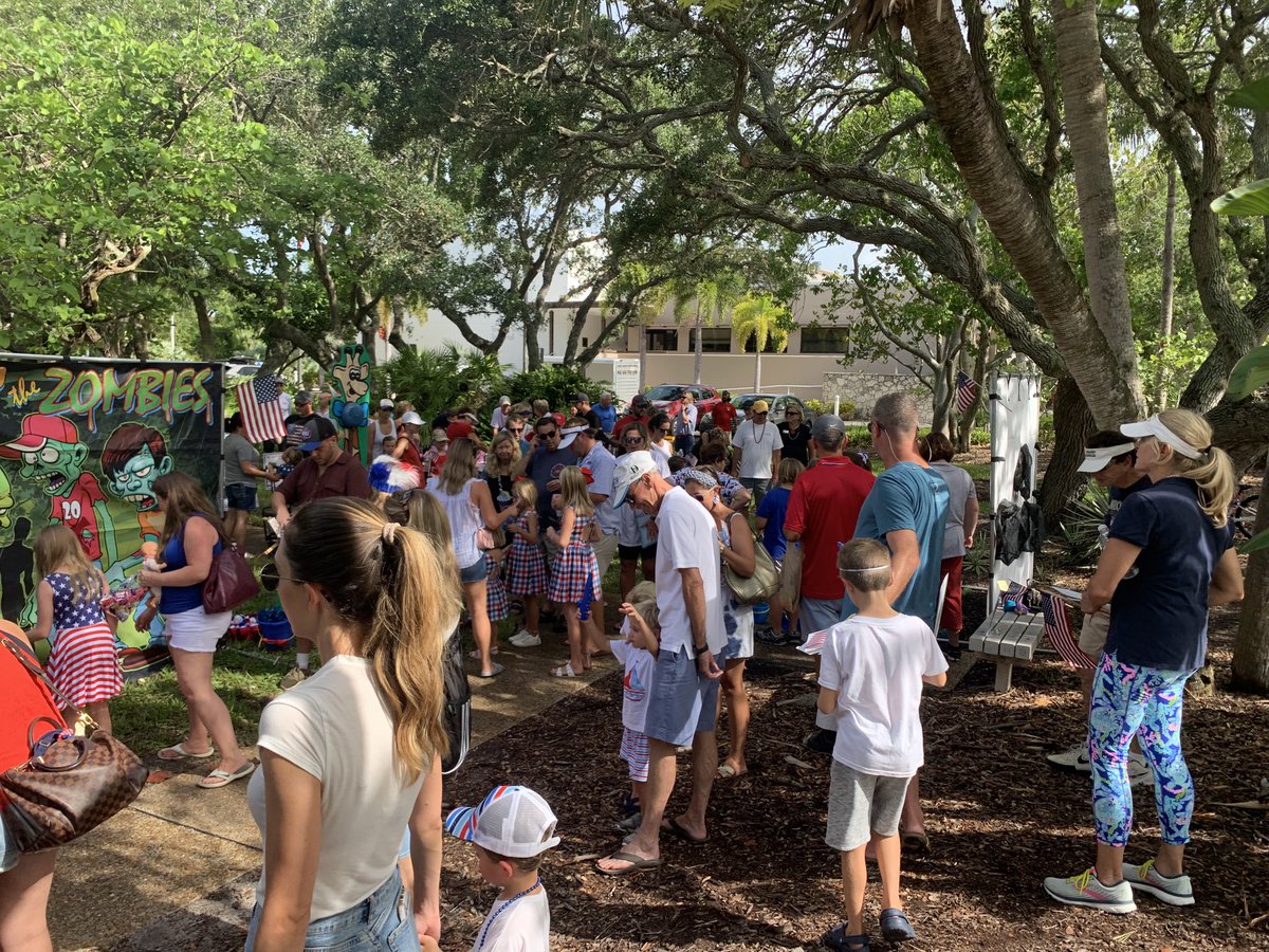 Great crowds today ⁦<a href="/TownofLBK/">Town of Longboat Key</a>⁩ for the 4th of July Parade and Freedom Fest. Always fun to see the Garden Club’s annual butterfly release. Thanks to  ⁦<a href="/LBKChamber/">LBK Chamber</a>⁩ for recognizing Hometown Hero’s and another successful community event.
