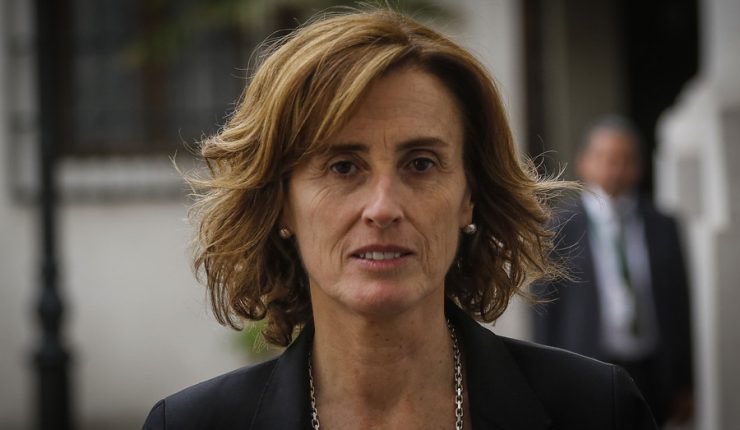 csantander23's tweet photo. Confirmen si Teresa Marinovic , Arturo Zuñiga , Marcela Cubillos y Constanza hube  son los peor que puede tener el país !

 #ConvencionConstituyente #CHVNoticias #MesaCentral #ElPaisQueQueremos
#PlazaDeLaDignidad #PlazaDinigad #LibertadALxsPresxsPoliticxs 
 #ChileRecuperaDignidad https://t.co/YSJ42Zrh5K