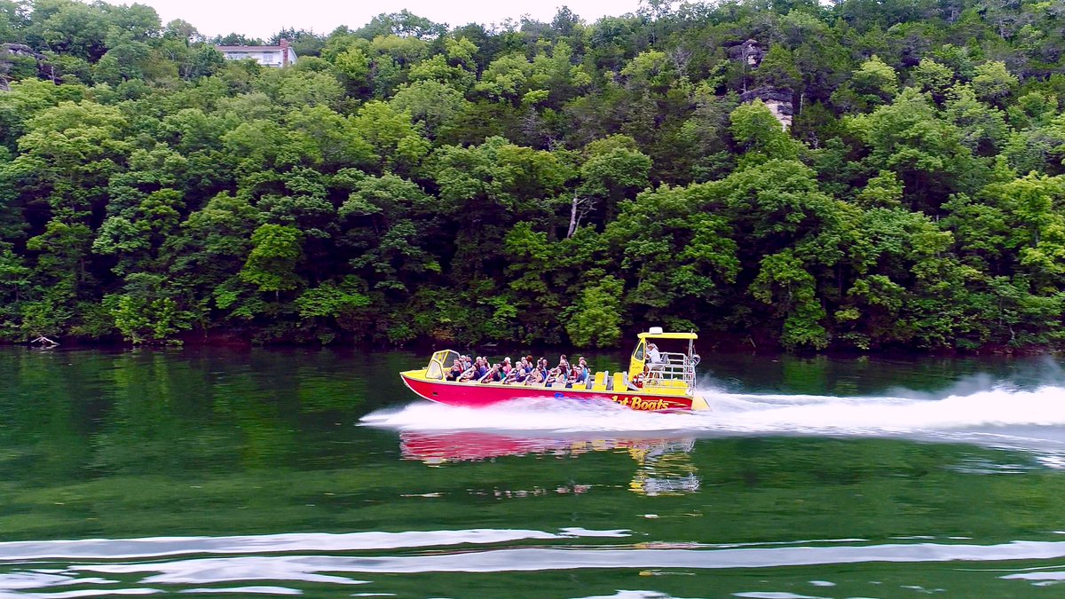 BransonJetBoats's tweet photo. Happy Independence Day, celebrate safely &amp; responsibly and join us for an outdoor tour to see this part of the country in a whole new way. #IndependenceDay #4thofJuly https://t.co/U2PlSBOSNl