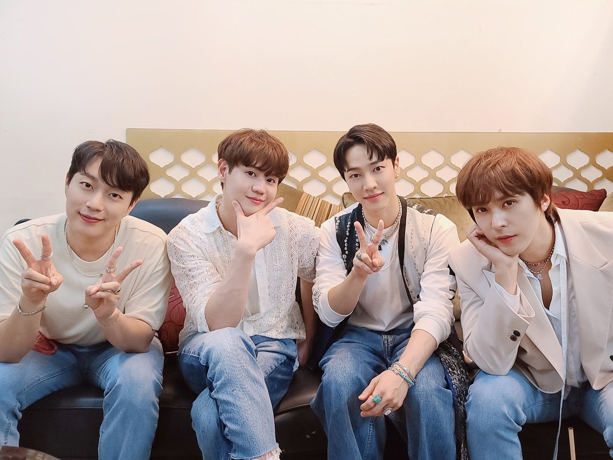 NgabTreazy's tweet photo. High♡Light No more, no less, today was like ‘we’! It was a more meaningful day to be able to capture the memories of the past and the memories of the present at the same time. Did you spend this time happily for all of you?
#yangyo https://t.co/MKlbYZnBwj