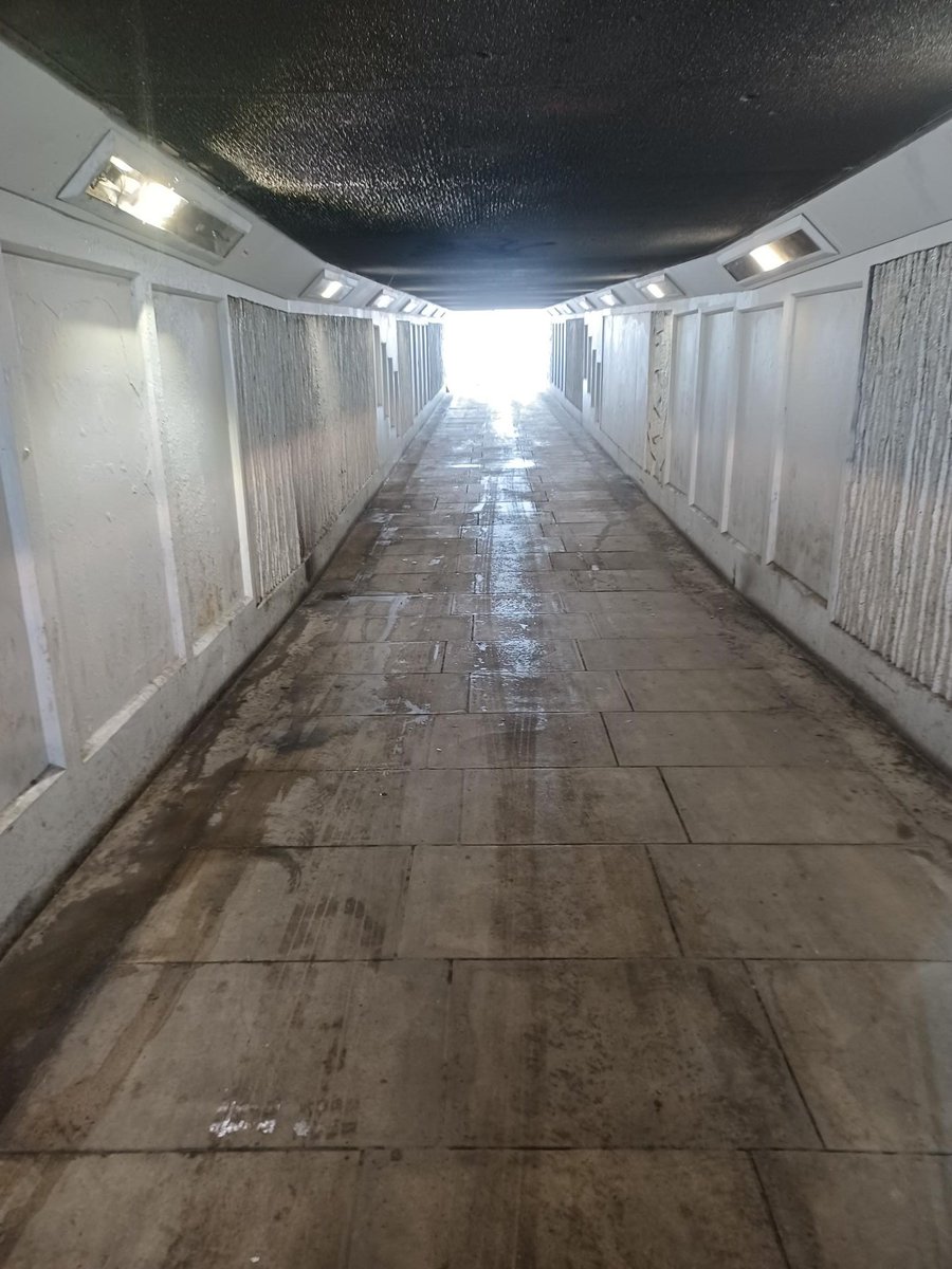 DRidge67's tweet photo. Thank you to my Thursday-Sunday @MyDoncaster Street Scene teams for all your hard work, which has included cleansing, grass cutting, cemetery maintenance, sports pitch markings and much more! #greenercleaner https://t.co/h6aV7oRI4N