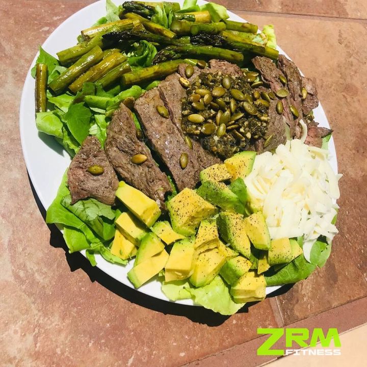 ZrmFitness's tweet photo. PESTO STEAK SALAD (Recipe Below) #workout #fitness #fitnessmotivation #fitnessjourney #muscle #mealprep #mealplans #protein #gainz #makingabs #protienmeals #mealprepideas #mealprepping #mealplanning #mealplan #eatclean #eatcleanfood  #instahealthy  #instamotivation #instasalad #s https://t.co/ARaB84Fhbq