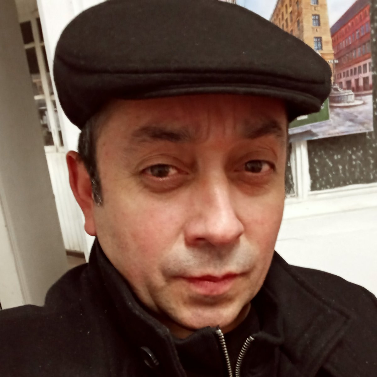 Ahora en vivo,107.1 FM,RADIO BOHEMIA, Sexteto tango, sexteto milonguero, Astor Piazzolla entre otros grandes del tango. Todos los Domingos desde las  10.00 a 12.00 hrs con su anfitrión,  Luis Soto.
SÚMATE e integrate a la comunidad Milonguera de la BOHEMIA DEL PUERTO.