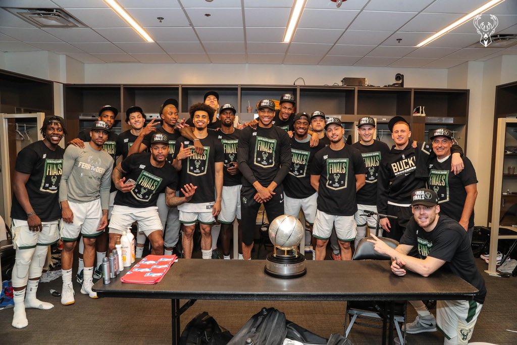 SavingJordanAvi's tweet photo. @Bucks @AlexLasryWI 🏆🏀🦌 https://t.co/aWwqCRdCb5