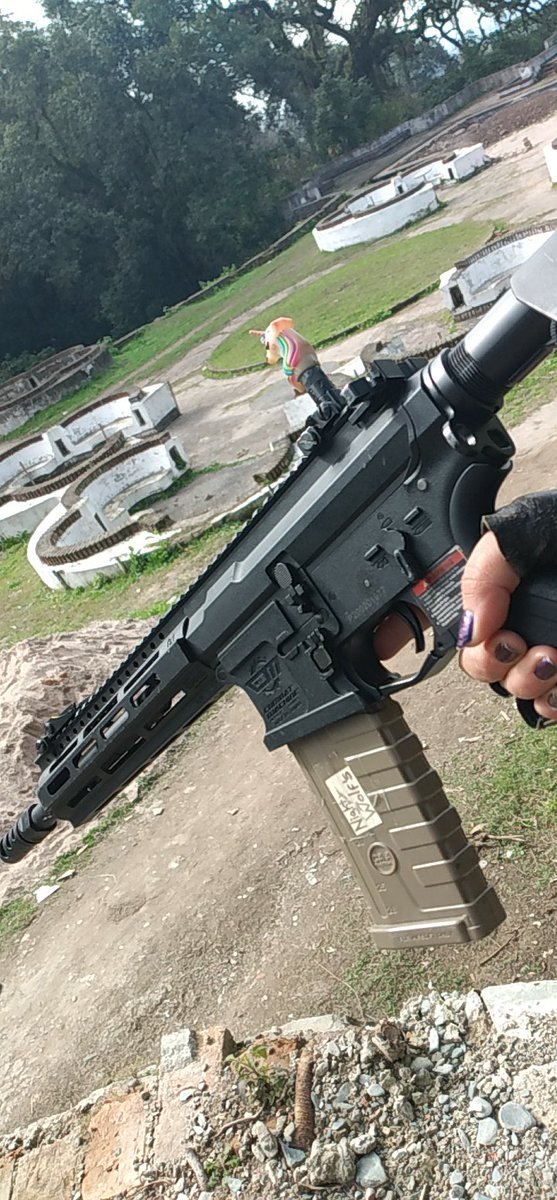 Hoy se juega airsoft 

#airsoft #Like #like4likes #FolloMe #toxic