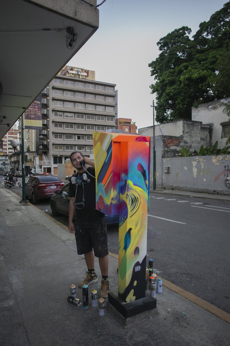 Badsura1's tweet image. El arte de transformar . Les regalo está cabina . 
.
Ubicación: Caracas, San Ignacio, Av Guaicapuro