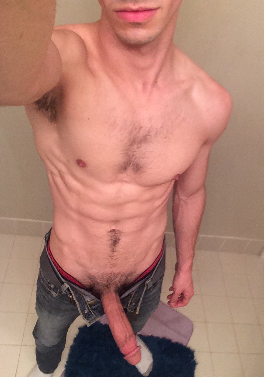 Handsome and with giant cock 😍😍😍😜 <a href="/JesseBlackXXX/">Jesse Black</a>