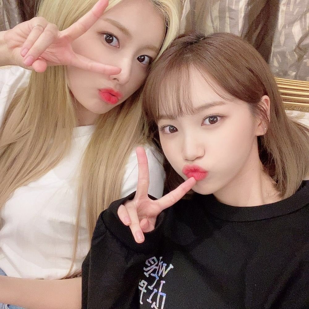 tiny_kcw's tweet photo. happy hyewon day! ♥
#SweetDayWithHyewon
#혜원이와_긑도없이_두근댈_여름 https://t.co/9JzMagbzBF