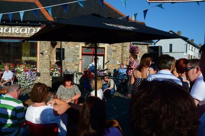 BroguesThe's tweet photo. @BroguesThe 10 years ago today - the reunion gig in #clondalkin @TheLaurelsPub ☀️☀️☀️ #dublin #unsignedbands https://t.co/84GeOgK4O8