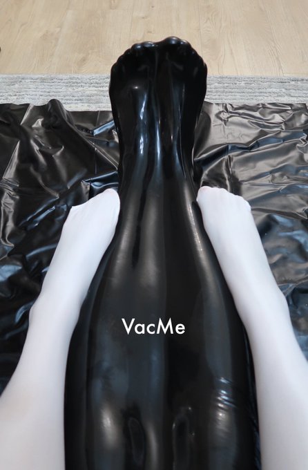 和白丝小姐姐玩真空袋，补之前的图 完整版在patreon啦 More pics of Latex Vacbag play  Full video version on Patreon Thanks for<a href="/tag/latex"class="tags"><span>#latex</span></a><a href="/tag/vacbed"class="tags"><span>#vacbed</span></a><a href="/tag/vacbag"class="tags"><span>#vacbag</span></a><a href="/tag/%E7%99%BD%E4%B8%9D"class="tags"><span>#白丝</span></a><a href="/tag/%E7%9C%9F%E7%A9%BA%E5%BA%8A"class="tags"><span>#真空床</span></a><a href="/tag/%E7%9C%9F%E7%A9%BA%E8%A2%8B"class="tags"><span>#真空袋</span></a><a href="/tag/vacme"class="tags"><span>#vacme</span></a>