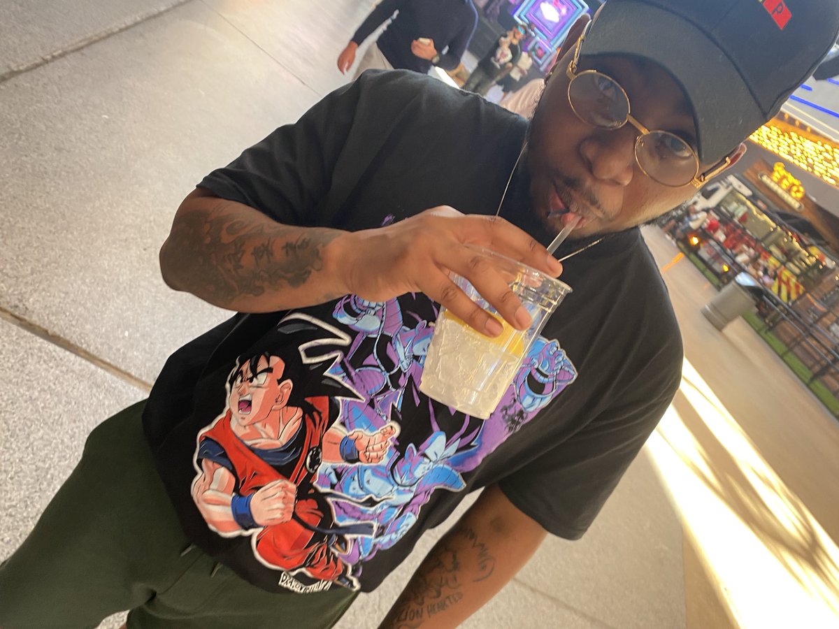 AboutTrapThough's tweet photo. https://t.co/zmWhRTCa88