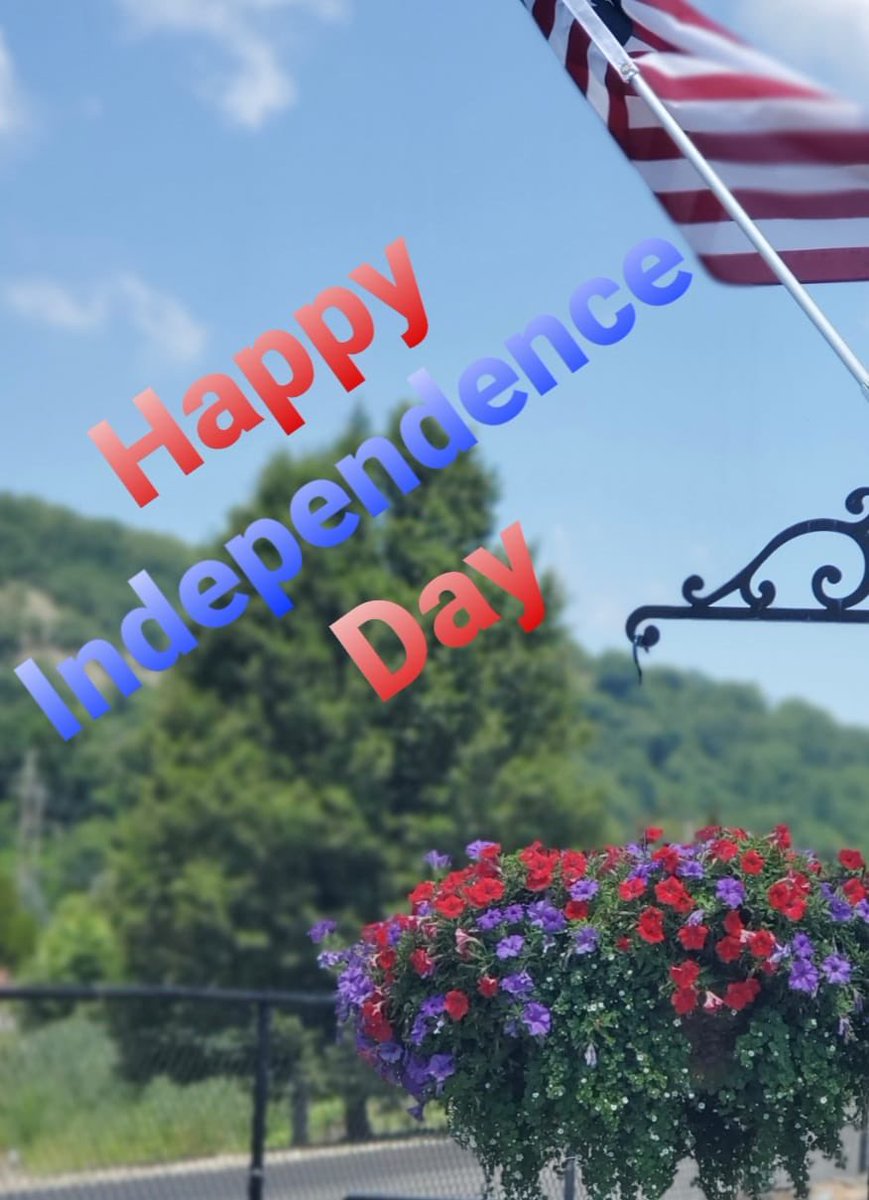 SaleemCheemaUSA's tweet photo. Happy 4th July https://t.co/bEk7XVFlr1