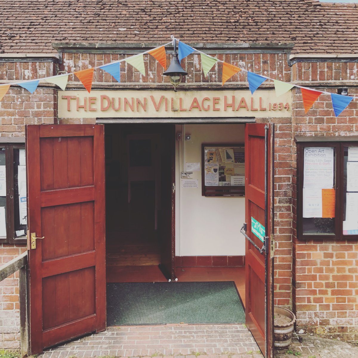 TheArtsSchool1's tweet photo. July 2021 Newsletter - https://t.co/V1Npx45EHM Art Classes starting in September!

#artclass #theartsschool #drawingclasseseastsussex https://t.co/9IrxkvteAE