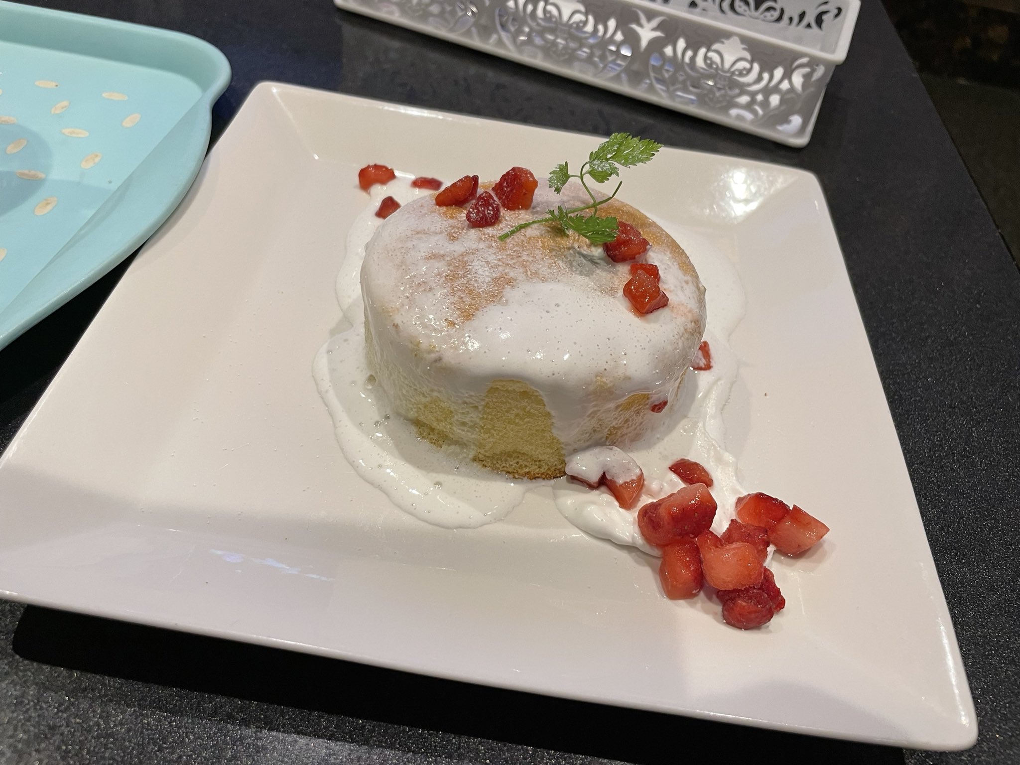 オリオンちゃん ビッグエコーで誕生月ということでパンケーキをタダで貰いました 0時台に食べるのでゼロカロリー T Co Pkk9brxebx Twitter