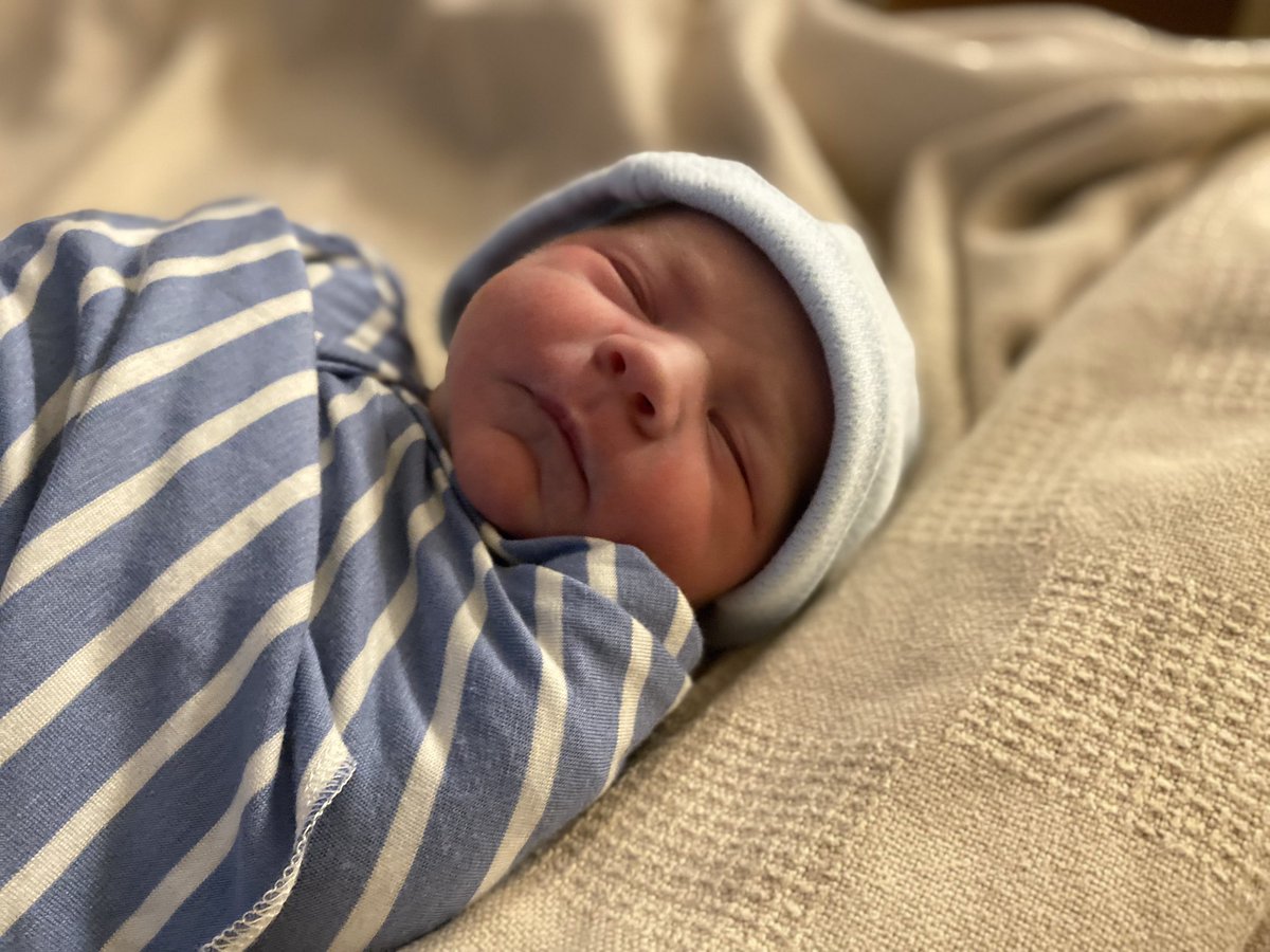 Kenzi_Diane's tweet photo. 7 years ago today Justin and I got engaged and 1 week ago today Charlie was born 💕🥰👶🏻 https://t.co/jBRSl2xtxm