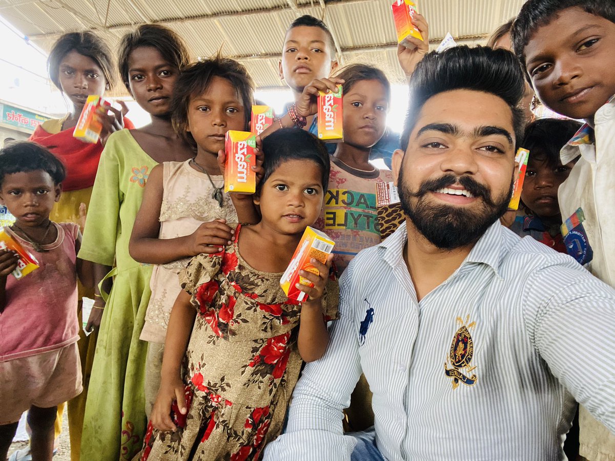 anku083's tweet photo. BEST SELFIE EVER OF MINE❤️ #socialworker #servetohumanity #happytohelp https://t.co/wKNChqNTSa