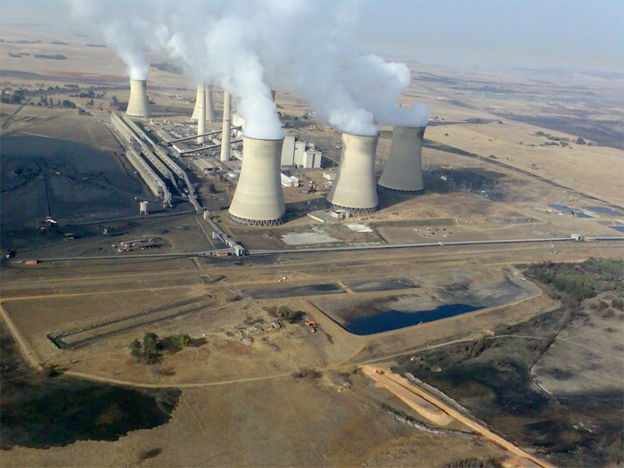 ayudaralplanet1's tweet photo. I just signed a petition by @deCOALonize calling on the Kenyan Govt (@Environment_Ke) to put a stop to the proposed coal plant in #Lamu and all coal investments in #Kitui. I encourage everyone to sign it: https://t.co/OS1GMwEnWF #SaveLamu #deCOALonize #AVCaravan https://t.co/8sBaM5tV1y