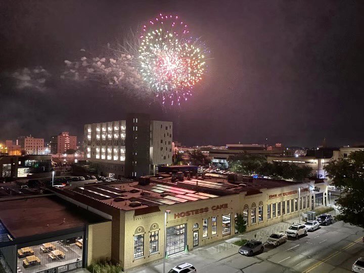 SingleSpeedBeer's tweet photo. From an Independent Brewery, we would like to wish you a Happy Independence Day 🇺🇸

#IndependenceDay #IABeer #Waterloo #Iowa https://t.co/d8tWwLdMJy