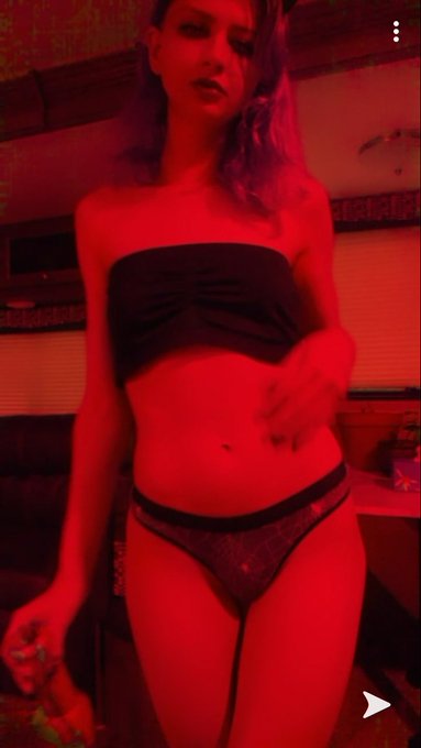 Mmmmm, Red Hot🔥 My OnlyFans is so ready to take a Thicc Load🤤, wanna Cum and Play? https://t.co/ATga<a href="/tag/pornmodel"class="tags"><span>#pornmodel</span></a><a href="/tag/iamthirsty"class="tags"><span>#iamthirsty</span></a><a href="/tag/thirstywhore"class="tags"><span>#thirstywhore</span></a>