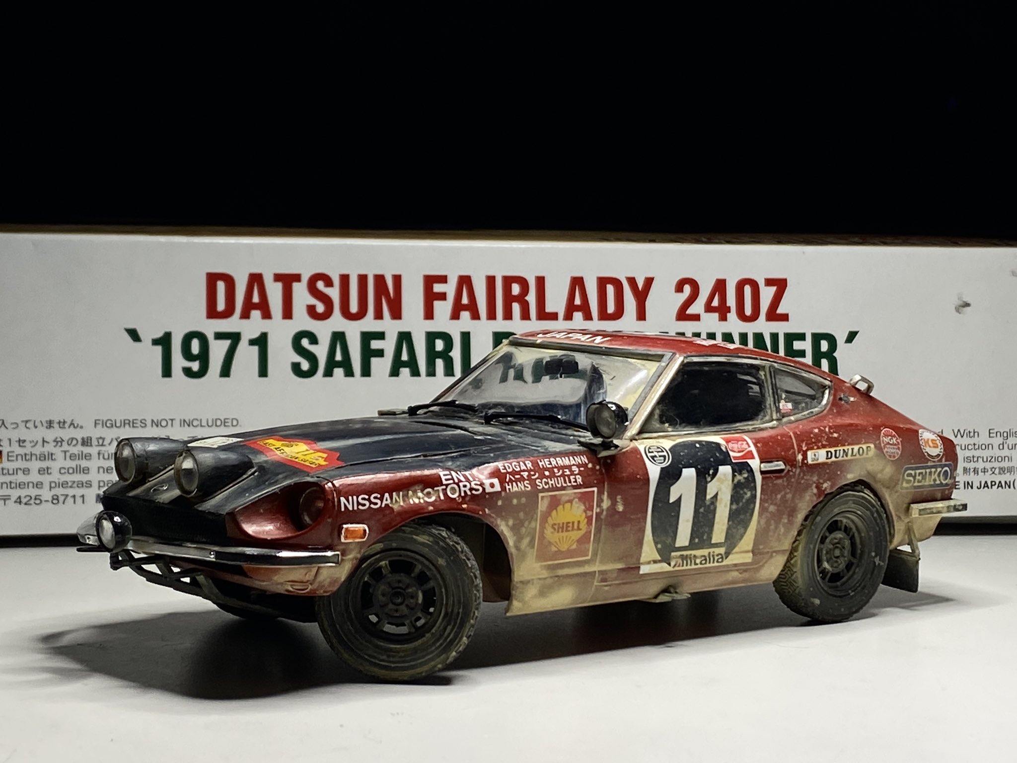 Macca ハセガワ 1 24 Datsun Fairlady 240z 1971 Safari Rally Winner 11 ゴール後のボロボロバージョンです 筆塗りで車仕上げたの初めてでしたがとても楽しかったです でも 仕上げにエアブラシ使ってます T Co Anyhykt19a Twitter