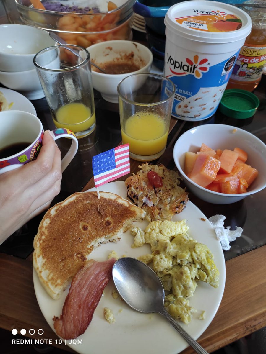 itzelgonor's tweet photo. Un amoroso tributo a su día de la independencia! @ChrisLandauUSA  desde México, le envío un cordial saludo, esperando tengan un agradable día en compañía de su familia https://t.co/7fW22q9WRK