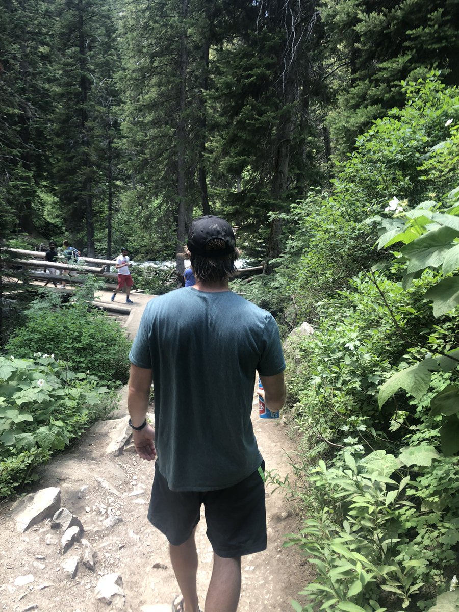 SpenSpenBurt's tweet photo. Someone on the trail just recognized @heavybretting from Twitter https://t.co/sta16h14ev