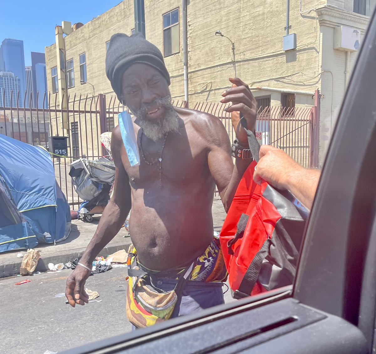 TrueCircleOrg's tweet photo. #sharingiscaring @TrueCircleOrg helps people experiencing #homelessness in #LosAngeles #mentalhealth #July4 #livegenerously #helpyourbrother #HomelessCrisis #americacandobetter https://t.co/dKHqhvrNwp