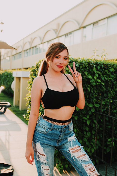 ✨Bonito domingo beb&eacute;s :3 les estar&eacute; subiendo m&aacute;s fotitos de las que nos tomaron en Monterrey a Instagram✨<a href="/tag/nuevafotodeperfil"class="tags"><span>#nuevafotodeperfil</span></a>