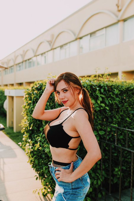 ✨Bonito domingo beb&eacute;s :3 les estar&eacute; subiendo m&aacute;s fotitos de las que nos tomaron en Monterrey a Instagram✨<a href="/tag/nuevafotodeperfil"class="tags"><span>#nuevafotodeperfil</span></a>