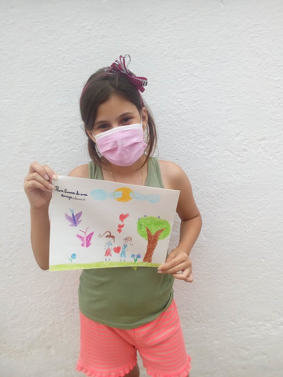ErnestoSoyCuba's tweet photo. Ya mi nena terminó su dibujo para la niña Aurora "Para Aurora de una amiga cubana", aquí le va.
@naranjaveloz https://t.co/kcymMwYy3M
