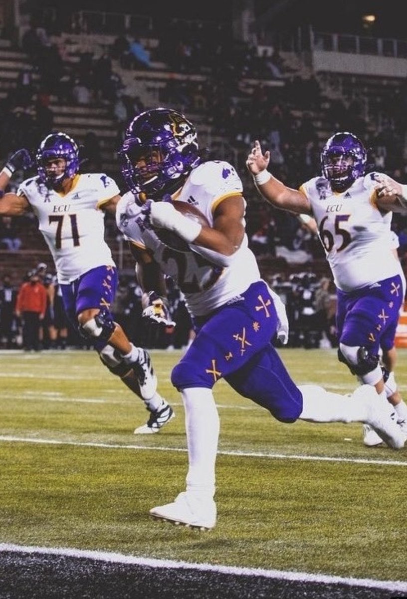 Shock1K9's tweet photo. It’s in the blood. #colgatefb #ECUprirate @_KeatonMitchell @tank_pritchett https://t.co/LLiGOWTiMc