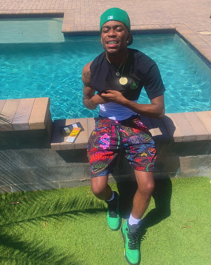 JukaJuixe's tweet photo. YOU KNOW IM IN AZ LIL NIGGA YOU DIG WHAT IM SAYIN ⁉️GO GETCHU A SHOVEL😈🔥 (p.s. my shorts say LIVE NUDES 😏😂 &amp; it’s hot asb bruh omg) #arizona #rocboy #jukajuixe #explore #viral #movie https://t.co/uiDnXGJd4F