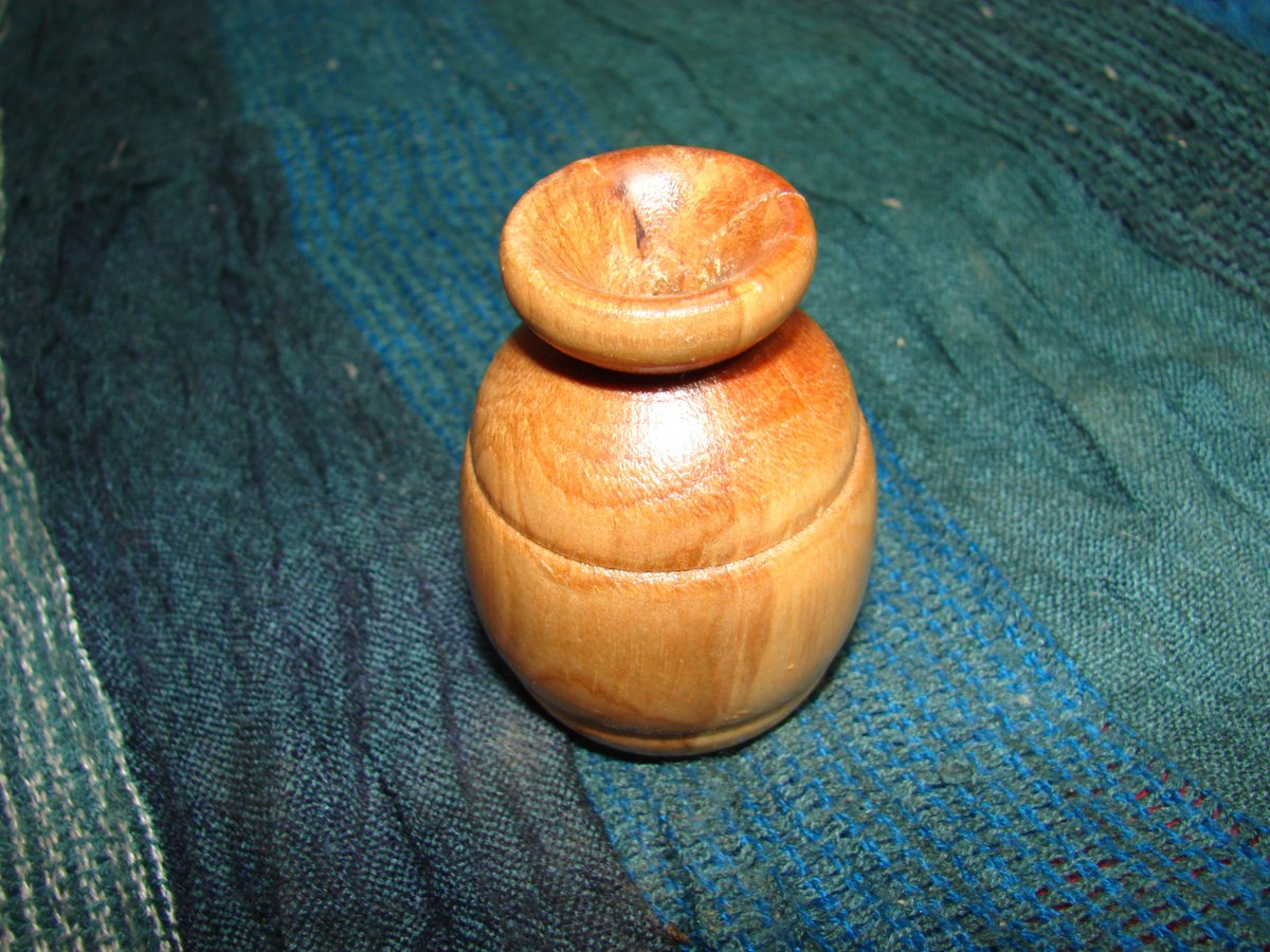 MfcpWoodworking's tweet photo. Excited to share the latest addition to my #etsy shop: Two Toned Alder Bud Vase https://t.co/ENTqOIYULr #budvase #decorativeminivase #twigvase #woodenvase #turnedsmallvase #cutegiftvase #driedflowervase #handturnedvase #smallwoodturning https://t.co/h4DVTgyQ3J