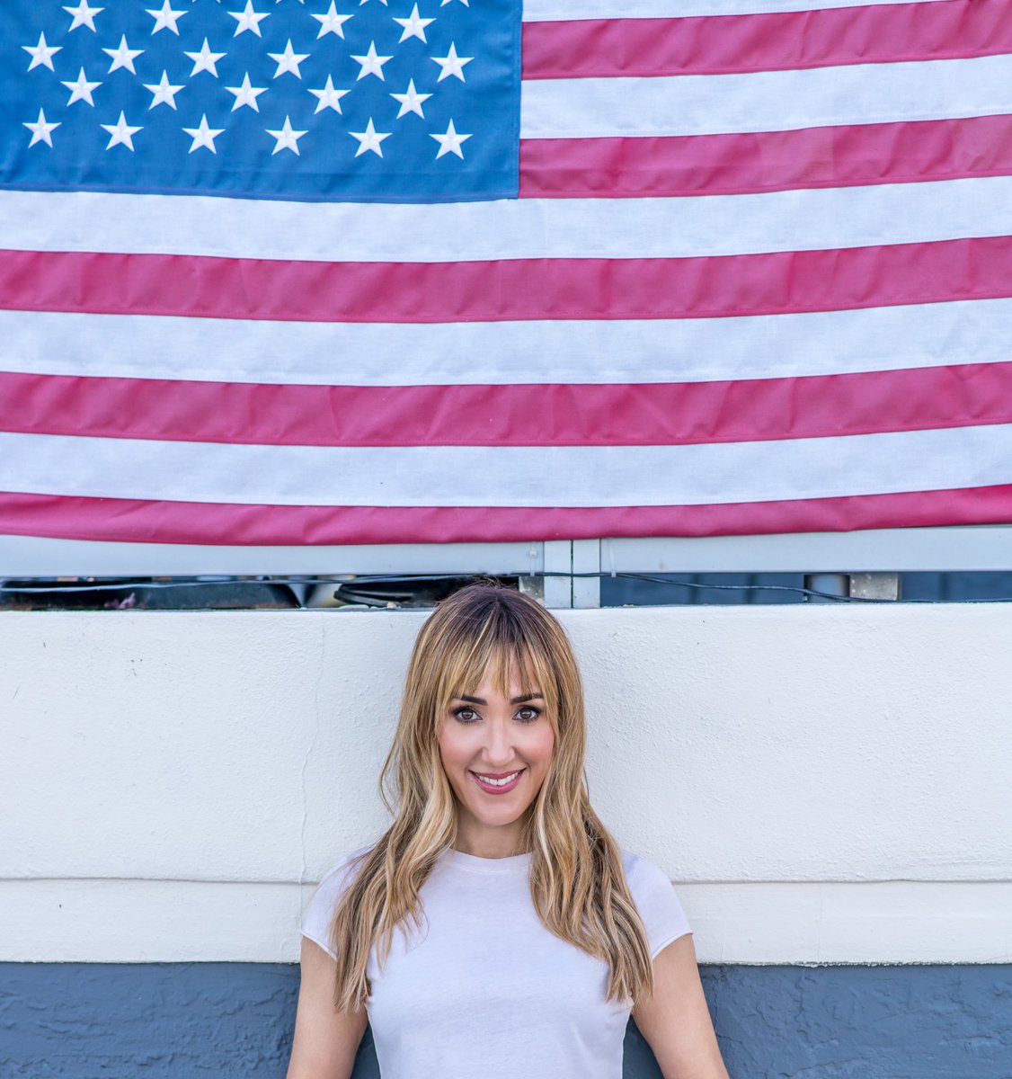 Happy Independence Day!⁠
⁠
I'm beyond happy and grateful to be a naturalized US Citizen. I love you, America!⁠ 🇺🇸❤️⁠
⁠
#happy4th #IndependenceDay #4thofJuly #naturalizeduscitizen⁠
⁠