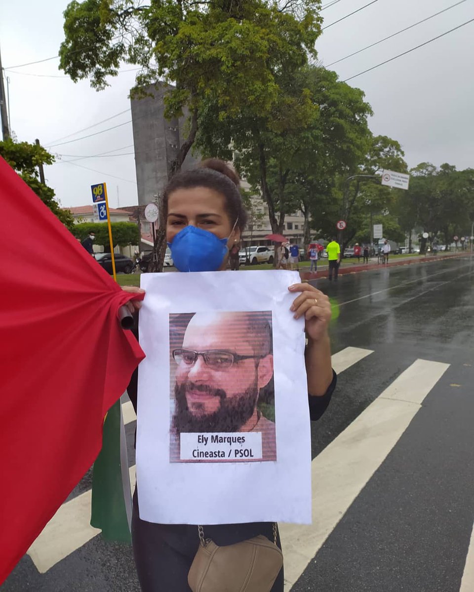 ptpb13's tweet photo. De todas as intervenções que denunciaram o genocídio em curso no Brasil, no ato #3j do último sábado (3), a mais sensível foi a que trouxe a presença de todos e todas que perderam a vida para a Covid-19.
🖤 #ForaBolsonaro #forabolsonarogenocida #PTdaParaiba #luto #lutamos https://t.co/NgSXkAC0QH