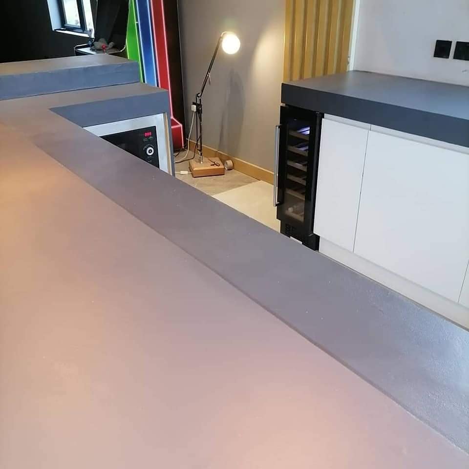ArabCrete's tweet photo. Bar made with #MicroCement
#restaurant #cafe #Coffeeshop #barista #bardesign #decorativeconcrete #microtopping #coffeeshopdesign #ArabCrete #microcementinsaudiarabia #concretefloors #decorativeFlooring
#ديكورات_داخليه #ديكورات_حديثة #ديكورات_مطابخ #عرب_كريت https://t.co/SFWfdolbKN